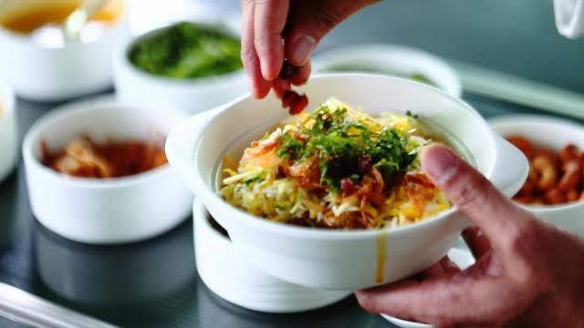 Emirates každý rok naservíruje na 110 milionů jídel.jpg Emirates každý rok naservíruje na 110 milionů jídel