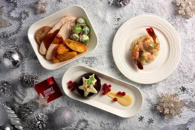 Vánoční pohoštění pro cestující v Business Class.jpg Vánoční pohoštění pro cestující v Business Class...