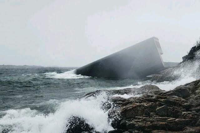 V Norsku tento týden zahájila provoz první evropská podmořská restaurace.jpg V Norsku tento týden zahájila provoz první evropská podmořská restaurace