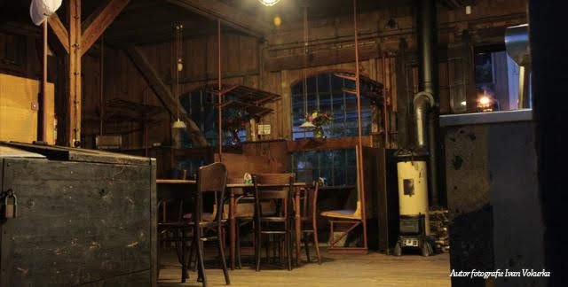 Restaurace Tomáše Hanáka Zastávka Nižbor, fotografie Ivan Vokurka.jpg Restaurace Tomáše Hanáka Zastávka Nižbor, fotografie Ivan Vokurka