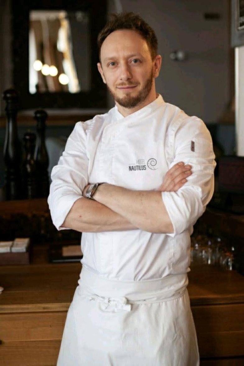 Martin Košťál novým šéfem kuchyně hotelu Nautilus v Táboře.jpg Martin Košťál novým šéfem kuchyně hotelu Nautilus v Táboře