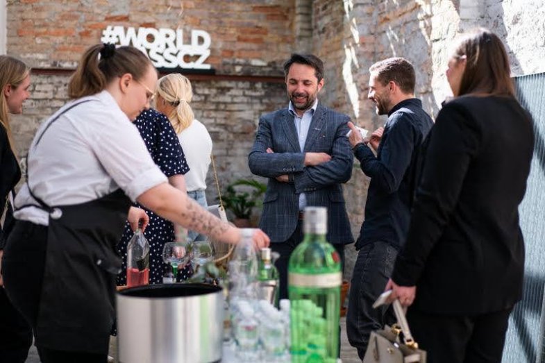 vítěze čeká unikátní cena od Jana Plecháče.jpg vítěze čeká unikátní cena od Jana Plecháče