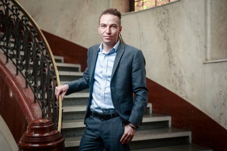 Ivan Bartoš, místopředseda vlády a ministr pro místní rozvoj, foto MMR ČR.jpg Ivan Bartoš, místopředseda vlády a ministr pro místní rozvoj, foto MMR ČR