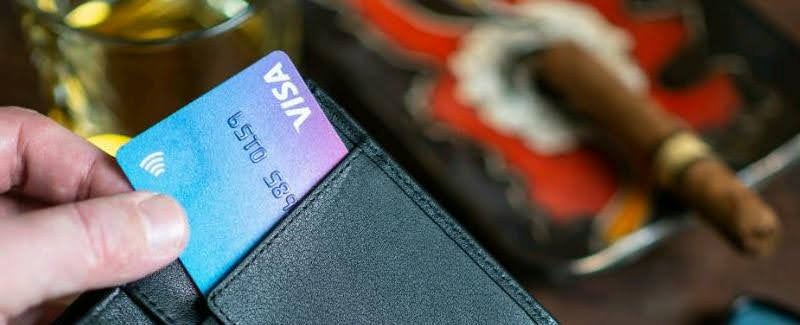 Proč někteří obchodníci odmítají platby kartou