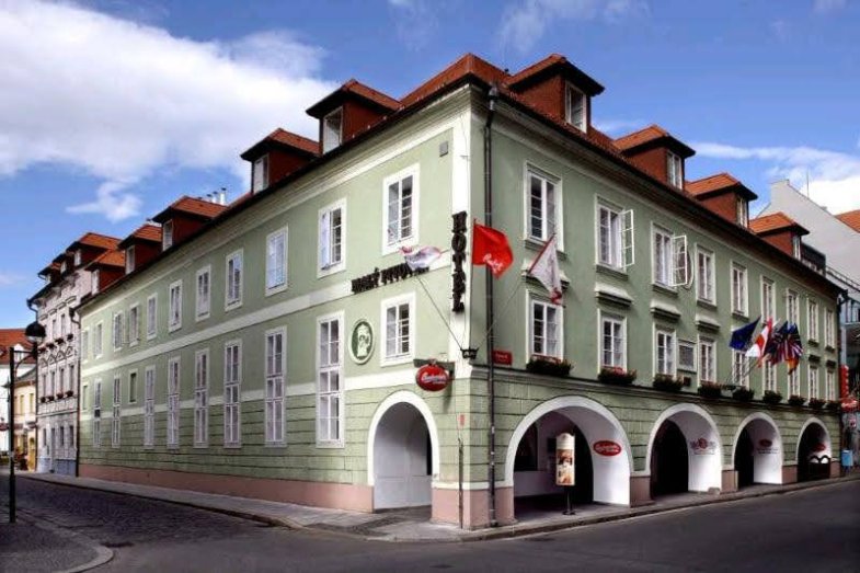Budvar hledá provozovatele pro restauraci Masné krámy a hotel Malý pivovar.jpg Budvar hledá provozovatele pro restauraci Masné krámy a hotel Malý pivovar