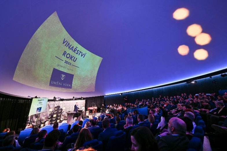 Slavnostní večer Vinařství roku proběhl v brněnském planetáriu, foto Svaz vinařů ČR.jpg Slavnostní večer Vinařství roku proběhl v brněnském planetáriu, foto Svaz vinařů ČR