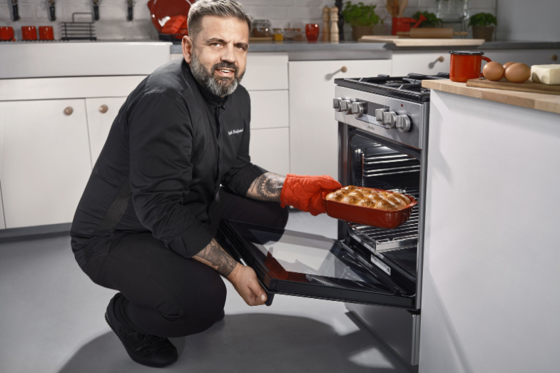 Radek Kašpárek tváří značky MORA, foto: MORA.png Radek Kašpárek tváří značky MORA, foto: MORA