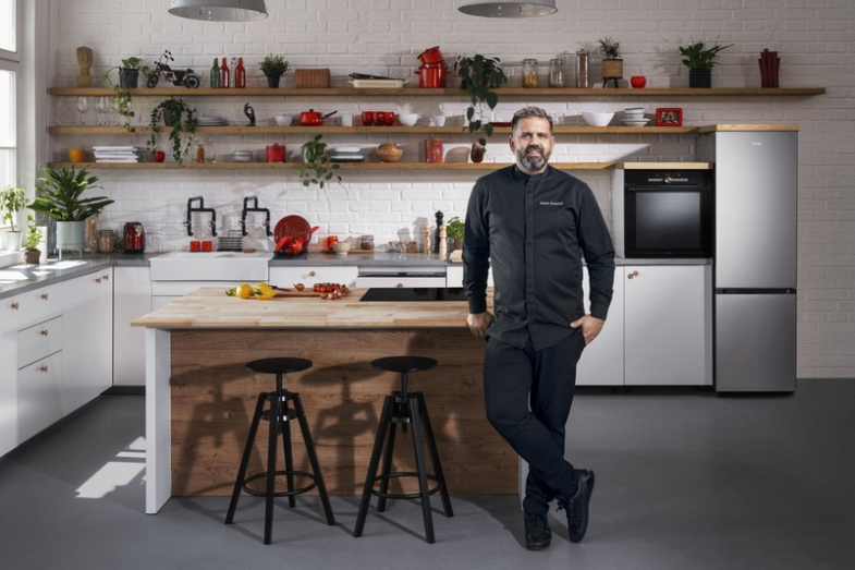 Radek Kašpárek tváří značky MORA, foto: MORA.png Radek Kašpárek tváří značky MORA, foto: MORA