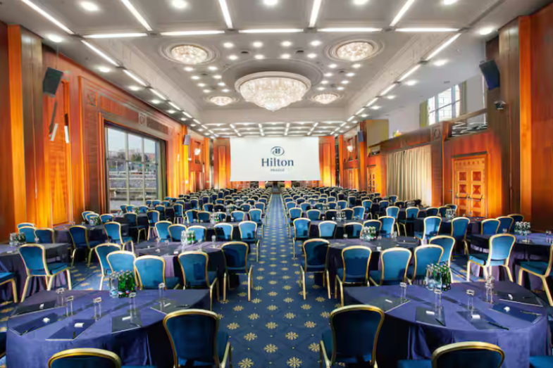 Hilton Prague byl jmenován jako Nejlepší MICE hotel v České republice pro rok 2024 v rámci udílení cen World MICE Travel Awards, foto Hilton Prague.png Hilton Prague byl jmenován jako Nejlepší MICE hotel v České republice pro rok 2024 v rámci udílení cen World MICE Travel Awards, foto Hilton Prague